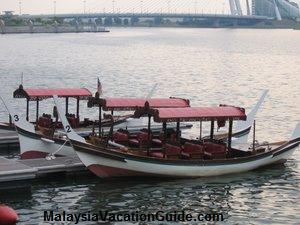 Dondang Sayang Perahu Gondola