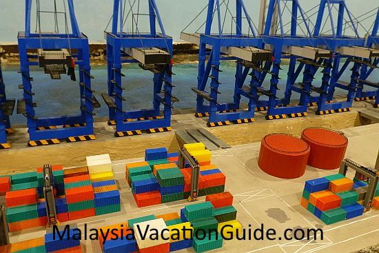 MinNature Malaysia Port and Containers