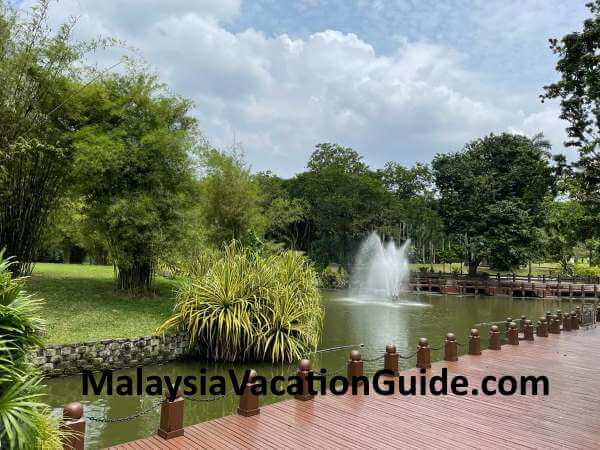 Streams Perdana Botanical Gardens