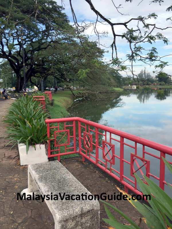 Taiping Lake Gardens Bench