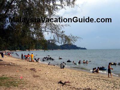 Teluk Batik Beach During The Weekends