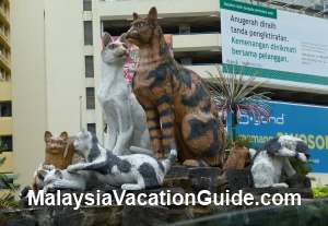 Statues of cats in Kuching