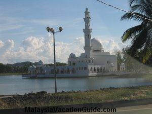 Tengku Tengah Zaharah Mosque