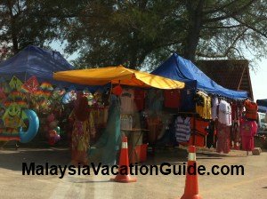 Pantai Remis Stalls By The Waterfront