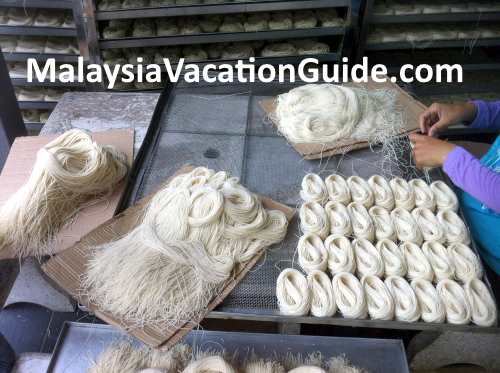 Mee Suah being produced in Sitiawan.