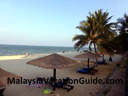 Teluk Chempedak Beach