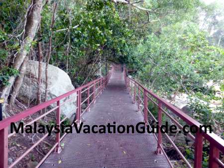 Raised platform walkway at Teluk Chempedak.